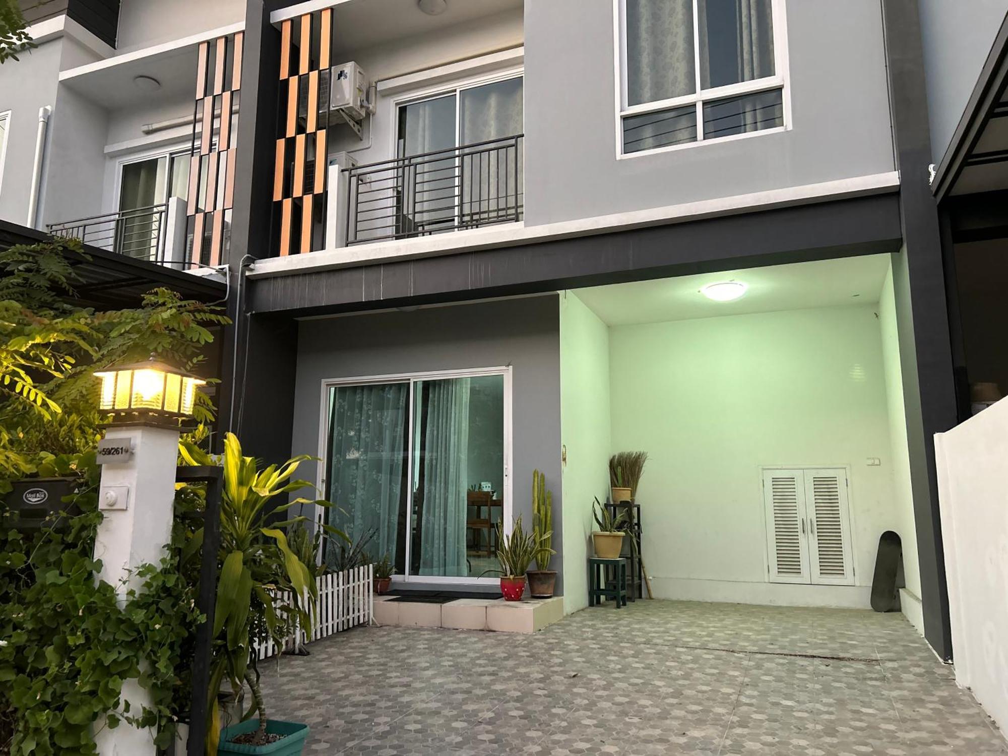ไนซ์สเตย์ เฮาส์ แอทคลองสาม รังสิต คลองหลวง ปทุมธานี Nice Stay House At Khlong Sam - Rangsit - Khlong Luang - Phathumthani Екстериор снимка